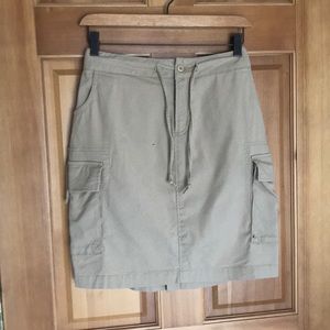 Prana 100% cotton cargo skirt. Khaki sz S